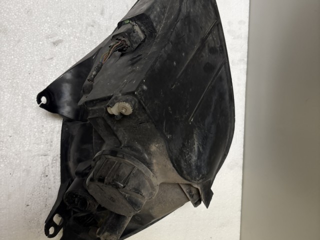 12486 Ford Fiesta v 2004-2008 Bal első Lámpa Fényszóró