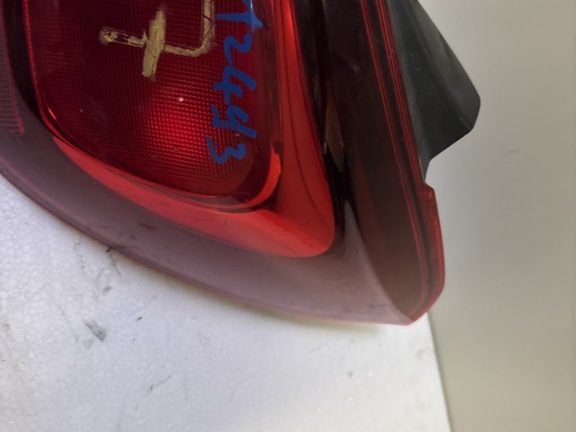 12493 Opel Corsa E Jobb hátsó Lámpa 5 ajtós