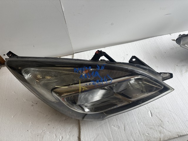10311 Opel Meriva B 2014-2017 Jobb első Lámpa  Fényszóró Angol facelift