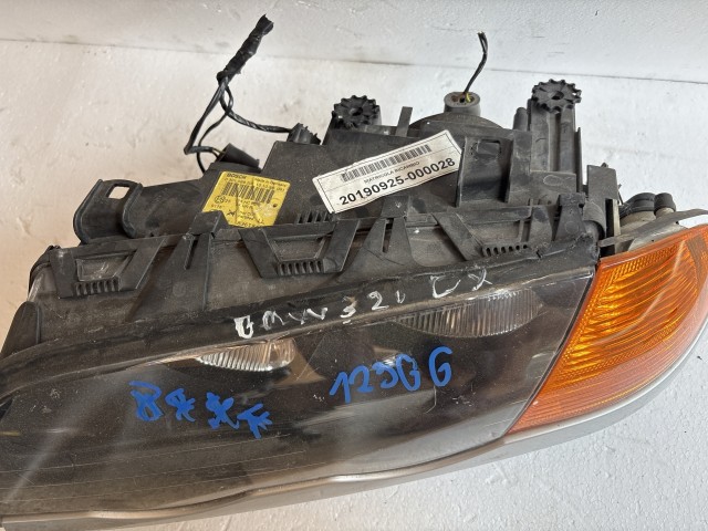 12306 BMW E46 1998-2004 Bal első Lámpa Fényszóró