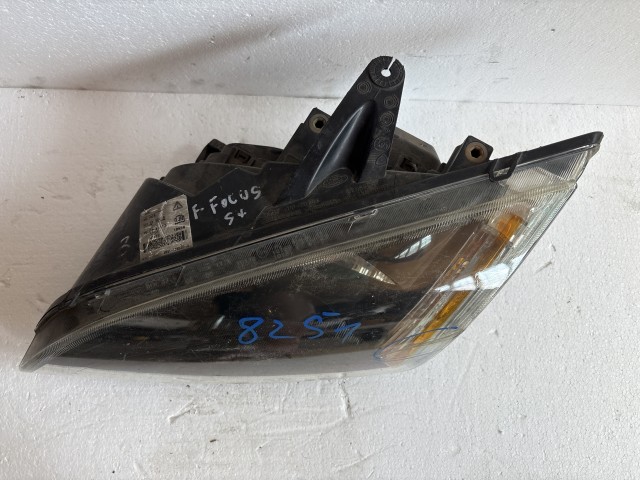 8251 Ford Focus II. 2004-2011Bal első Lámpa Fényszóró