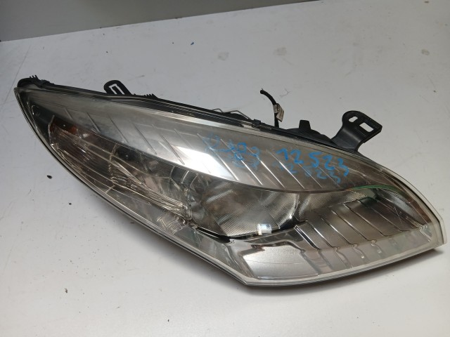 12523 Renault Megane III. 2008-2016 Jobb első Lámpa Fényszóró Használt