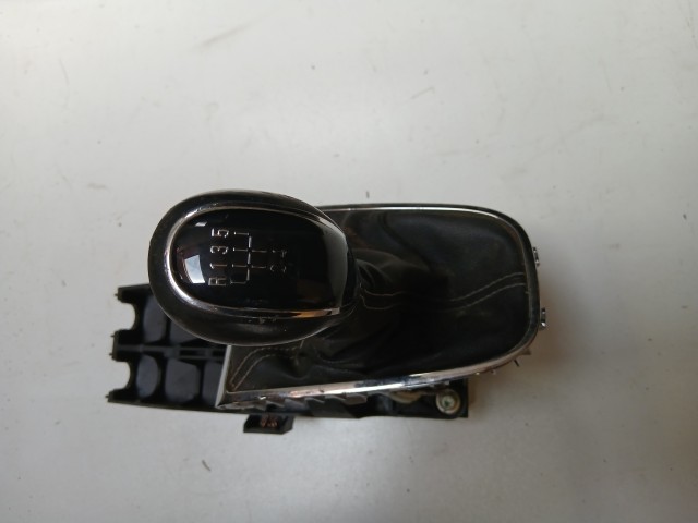 Opel Astra J 2009-2015 Váltókar Váltókulissza Használt 5 sebességes
