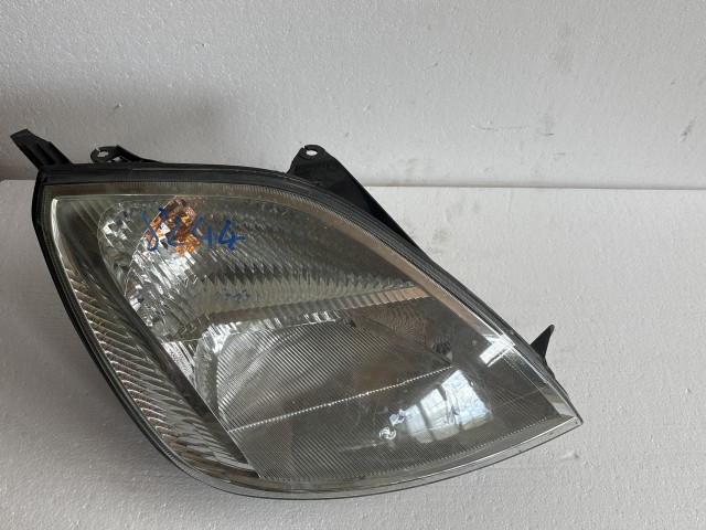 8244 Ford Fiesta 2002-2005 Jobb első Lámpa Fényszóró
