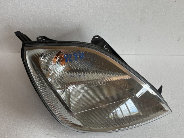 8287 Ford Fiesta 2002-2005 Jobb első Lámpa Fényszóró