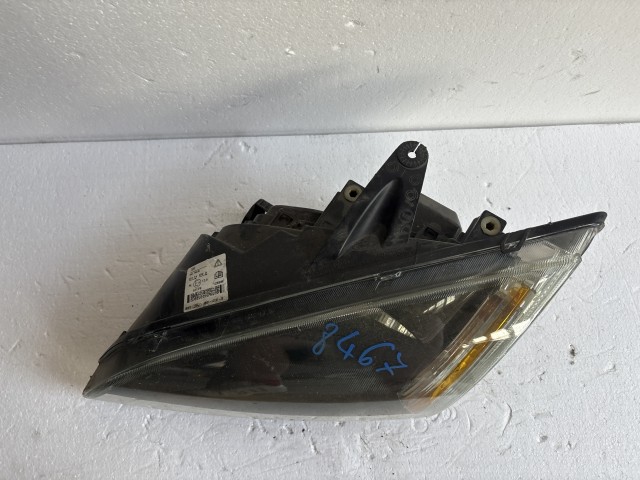 8467 Ford Focus II. 2004-2011 Bal első Lámpa Fényszóró