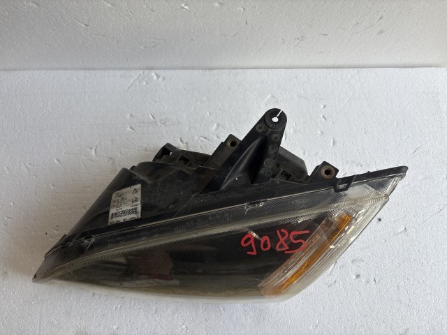 9085 Ford Focus II. 2004-2011 Jobb első Lámpa Fényszóró