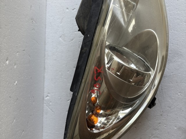 9057 Opel Corsa D 2006-2014 Jobb első Lámpa Fényszóró