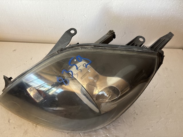 8359 Ford Fiesta v 2004-2008 Bal első  Lámpa Fényszóró