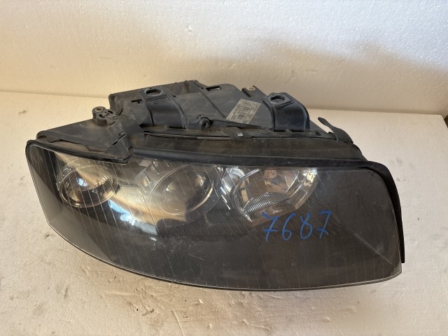 7687 Audi A4 B6 2000-2004 Jobb első Lámpa Fényszóró Xenon