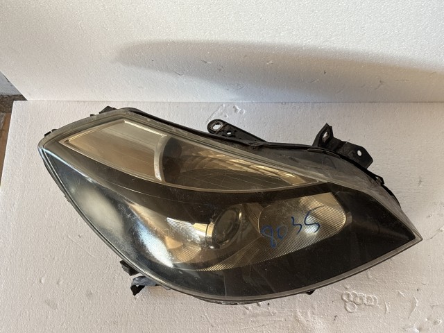8035 Renault Clio III. 2007-2014 Jobb első Lámpa Fényszóró
