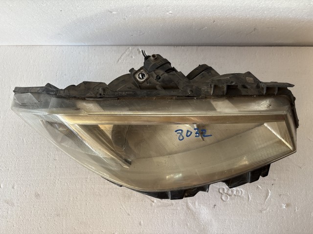 8032 Renault Megane II. 2002-2009 Jobb első Lámpa Fényszóró