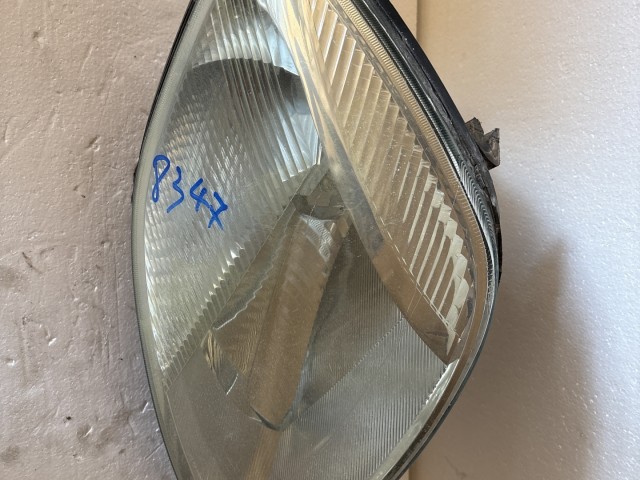 8347 Ford Fiesta v 2002-2004 Bal első  Lámpa Fényszóró