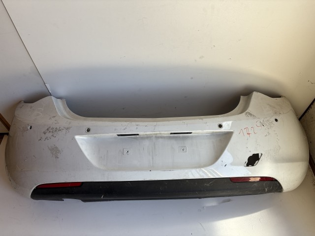 1725 Opel Astra J 2009-2015 Hátsó Lökhárító Használt Fehér 5 ajtós