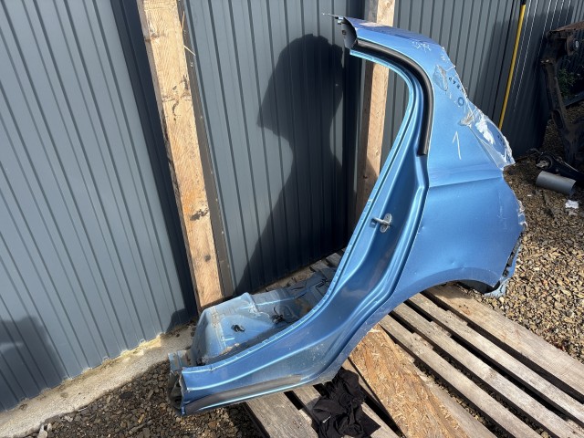 Opel Corsa E Bal hátsó negyed 5 ajtós