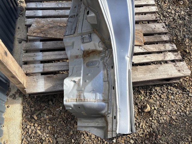 Opel Corsa E Bal hátsó negyed 5 ajtós