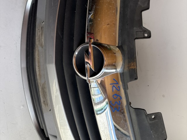 12633 Opel Corsa D első  Lökhárító Szürke Z163