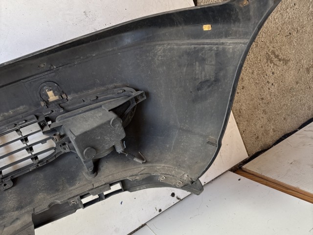 12636 Opel Zafira A első Lökhárító Fekete Z20R