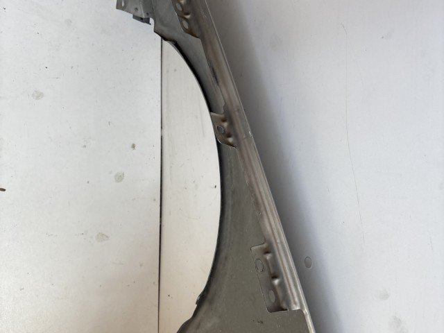12629 Opel Insignia  Jobb első Sárvédő Ezüst Z176