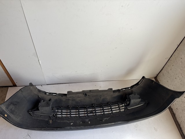 12636 Opel Zafira A első Lökhárító Fekete Z20R