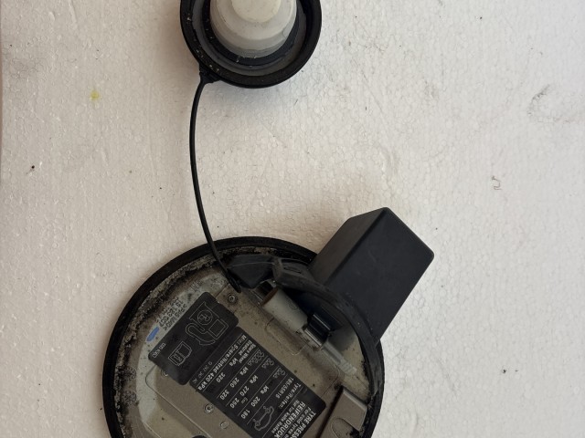 Opel Corsa D 2006-2014 Tankajtó Használt Z40w barna 