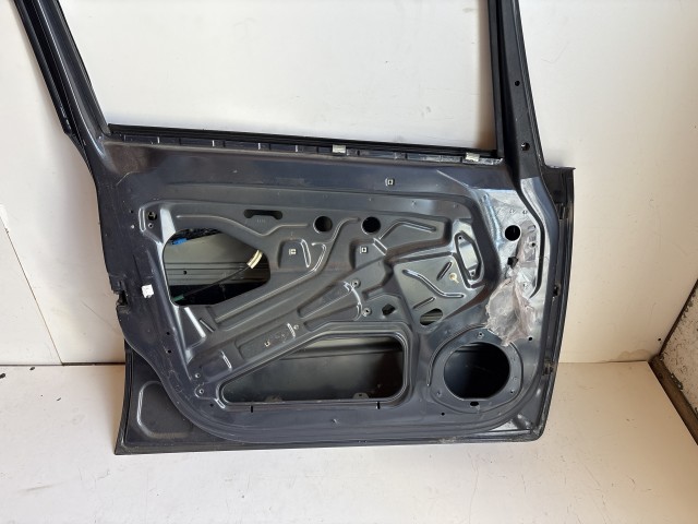 12695 Opel Zafira B Bal első Ajtó Z168