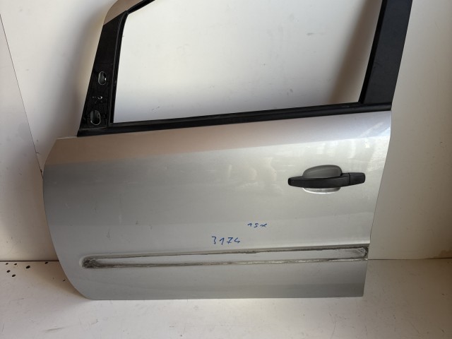 12693 Opel Zafira B Bal első Ajtó Ezüst Z157