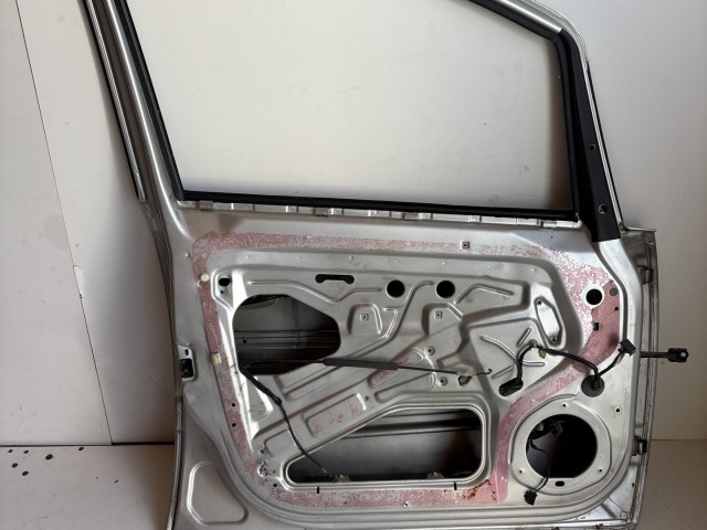 12693 Opel Zafira B Bal első Ajtó Ezüst Z157