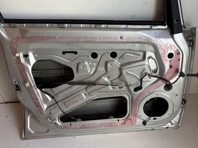 12693 Opel Zafira B Bal első Ajtó Ezüst Z157