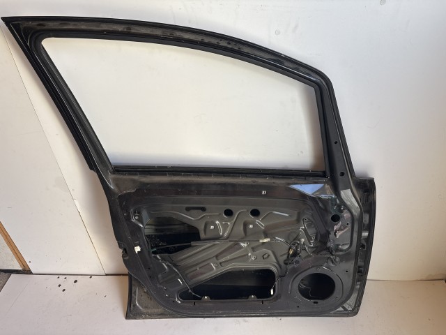 12694 Opel Zafira B Bal első Ajtó Fekete Z20r