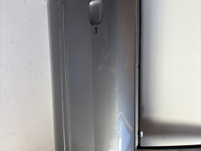 12697 Opel Zafira B Jobb első Ajtó Z163