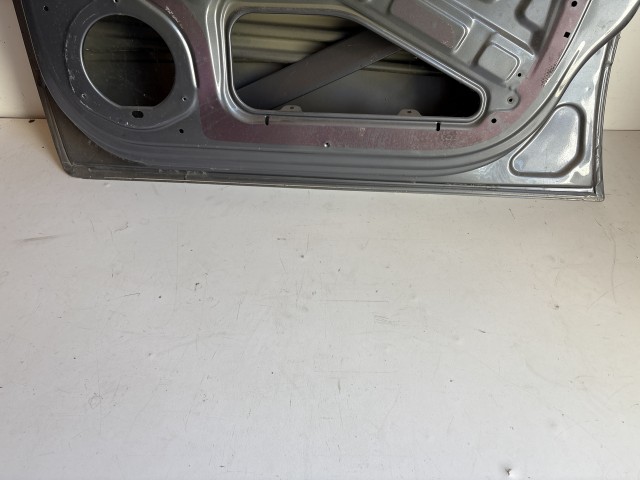 12697 Opel Zafira B Jobb első Ajtó Z163