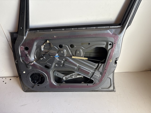 12702 Opel Zafira B Jobb első Ajtó Grafit Z155