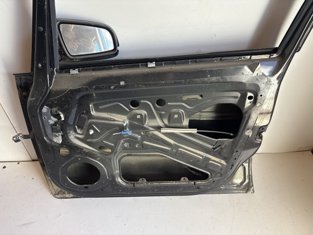 12699 Opel Zafira B Jobb első Ajtó Fekete Z20r