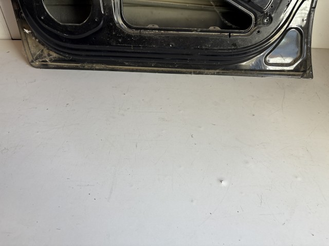 12699 Opel Zafira B Jobb első Ajtó Fekete Z20r