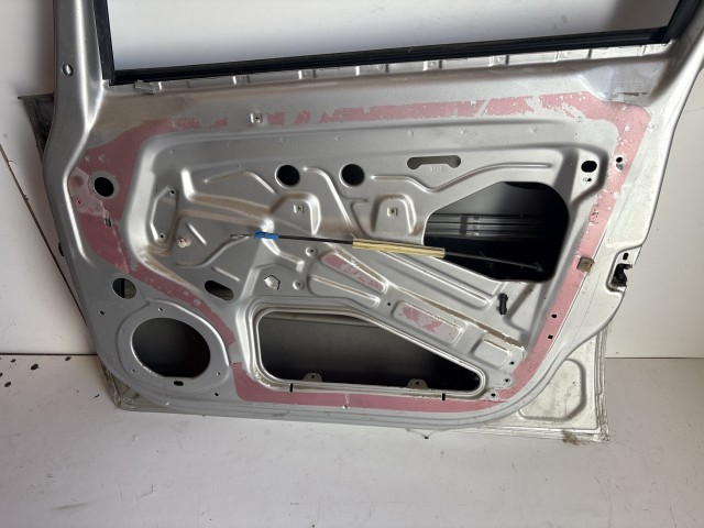 12708 Opel Zafira B Jobb első Ajtó Ezüst z157