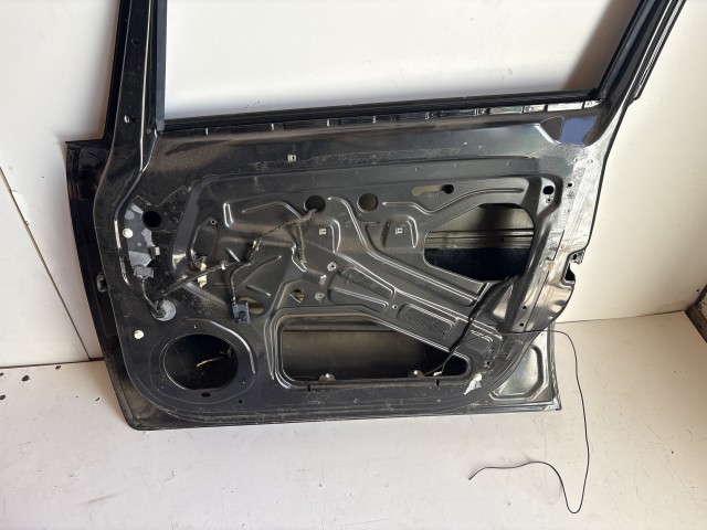 12713 Opel Zafira B Jobb első Ajtó Fekete Z20r