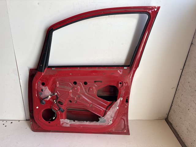 12715 Opel Zafira B Jobb első Ajtó Piros
