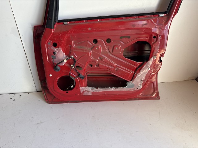 12715 Opel Zafira B Jobb első Ajtó Piros
