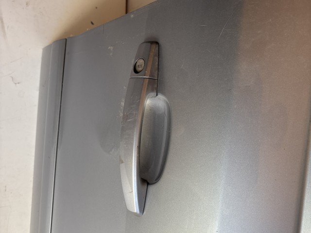 12716 Opel Zafira B Jobb első Ajtó Szürke Z163