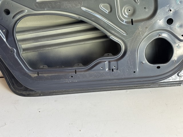 12718 Opel Zafira B Bal hátsó Ajtó Metrókék Z218