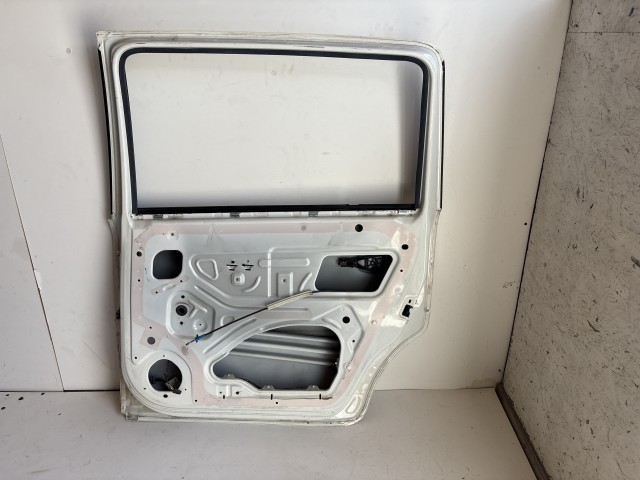 12727 Opel Zafira B Jobb hátsó Ajtó Fehér