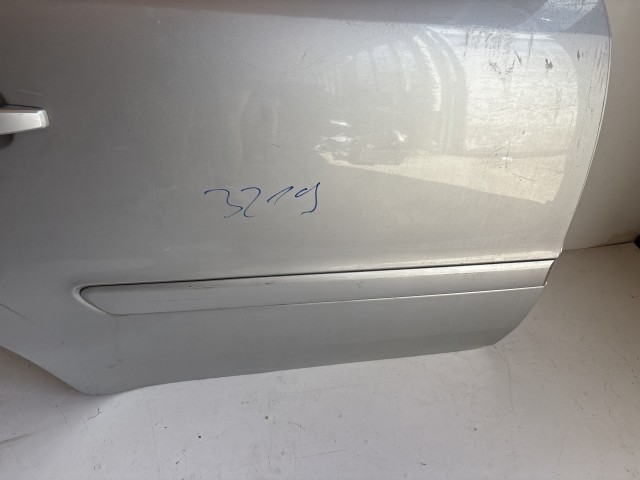12731 Opel Zafira B Jobb hátsó Ajtó Ezüst Z157