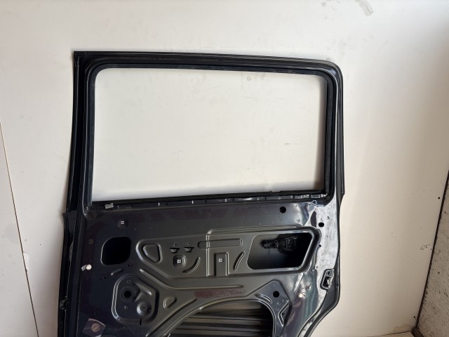 12730 Opel Zafira B Jobb hátsó Grafit Z168