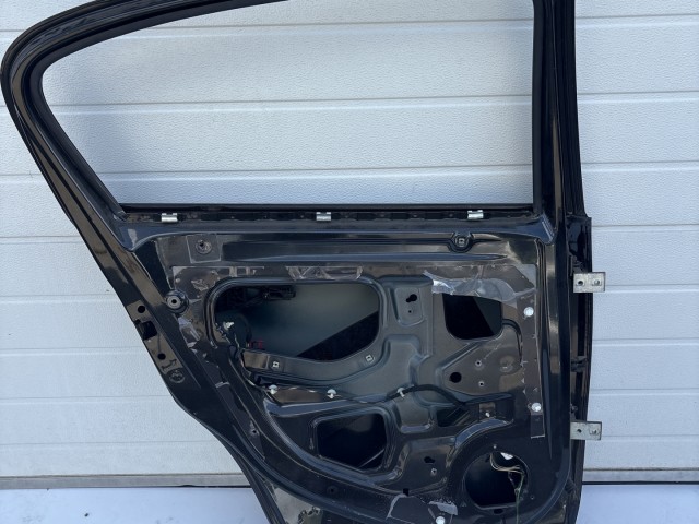 12761 Opel Corsa D Bal hátsó Ajtó Fekete Z22c