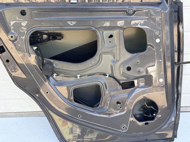 12752 Opel Corsa D Bal hátsó Ajtó Z177