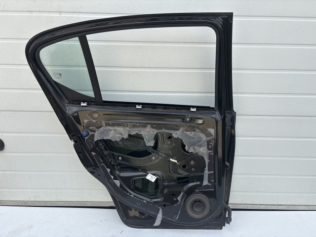 12764 Opel Corsa E Bal hátsó Ajtó Fekete Y22c