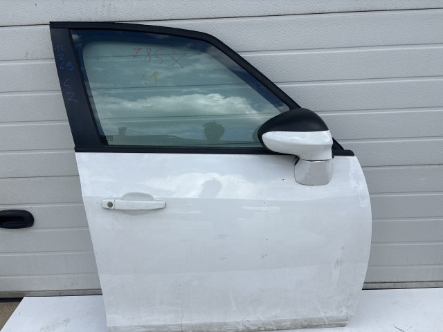 12769 Opel Zafira C Jobb első Ajtó Fehér y40r