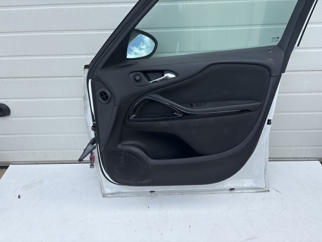 12769 Opel Zafira C Jobb első Ajtó Fehér y40r