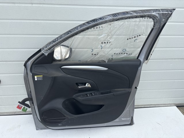 12777 Opel Corsa f 2020 Jobb első  Ajtó Használt Ezüst